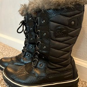 Women’s Sorel Snow boots